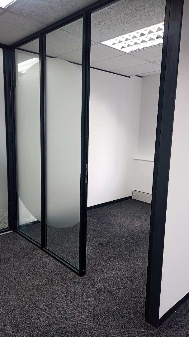 To Let commercial Property for Rent in Newlands Western Cape